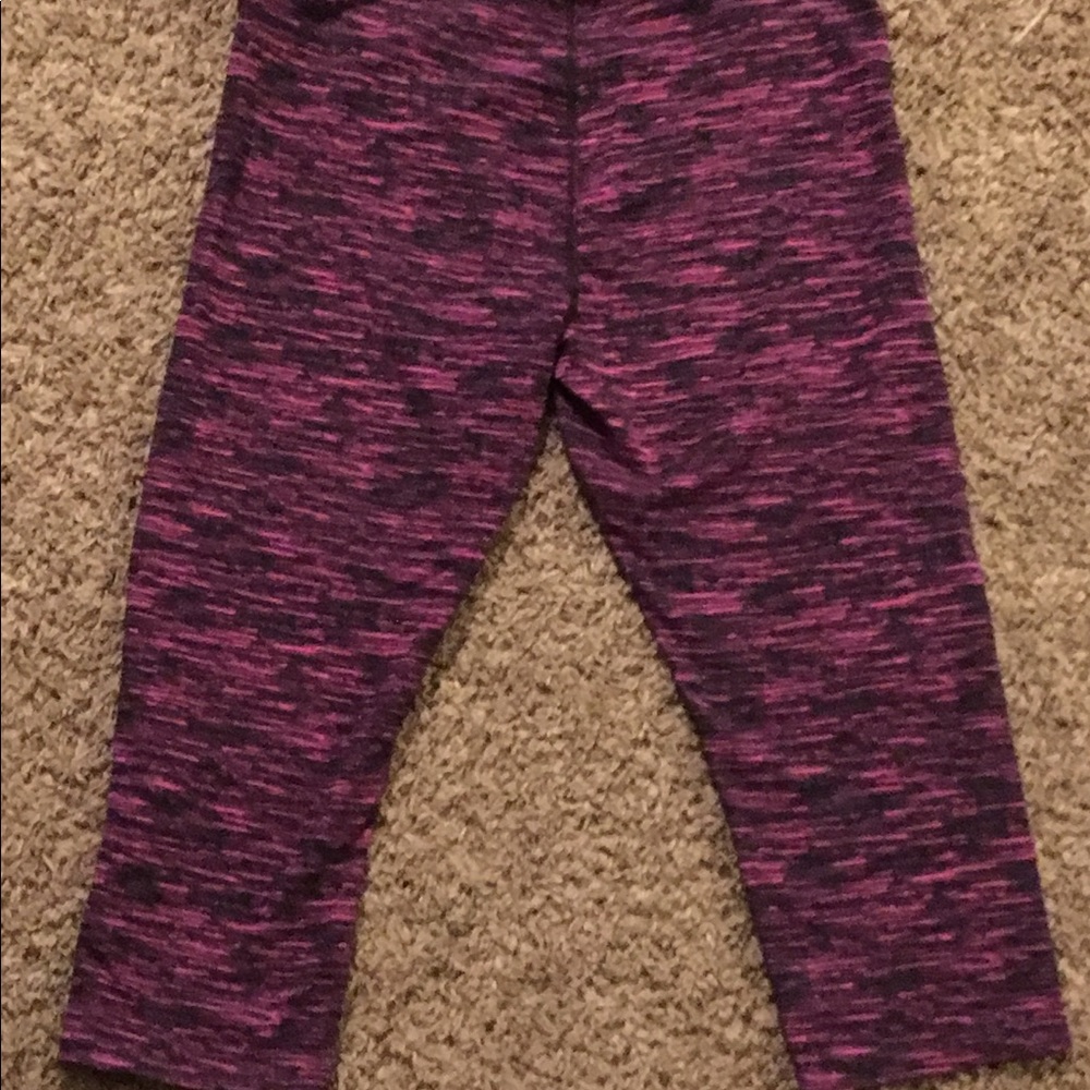 Athletic capris - Picture 2 of 3